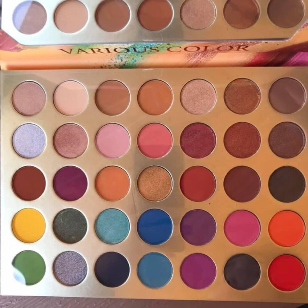 Vibrant Eyeshadow Palette - Picture 2 of 3